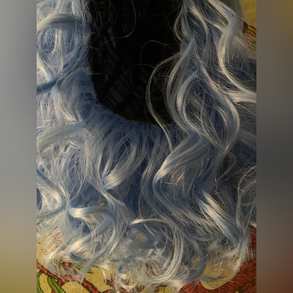 Light blue curly synthetic Bob wig with bangs Basic cap new HF - Picture 4 of 10